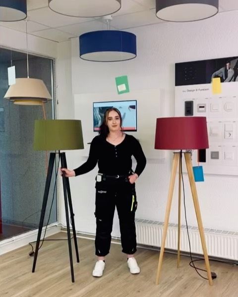 💫Vorstellungsrunde unserer Hersteller 💫 
@urban_lampenschirme 
*Werbung wegen Markennennung* 
#elektroschulte #elektrik #elektriker #sauerland #neheimcity #neheim #hüsten #urbanleuchten #lampenschirme #lampenschirmehandgemacht #derhandwerker #vorstellung #vorstellungsrunde #werbung #werbungwegenmarkennennung #arnsberg #leuchten #lichtwoche #lichtwochesauerland #interiordesign #lampenwelt #design #designinspiration #lampenliebe #home #homeinspo #designtrends #stehlampe #designideen